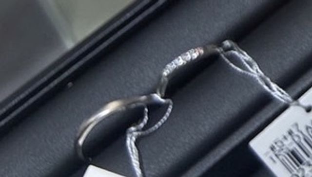 細身ストレートのデザイン