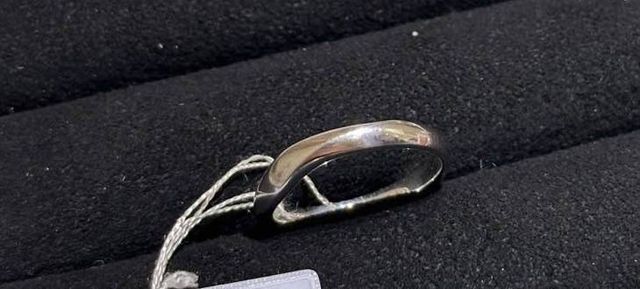 太めのウェーブデザイン