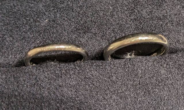 シンプルなストレートデザイン