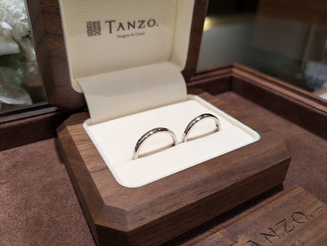 平甲丸ストレートに槌目デザインを入れていただきました。