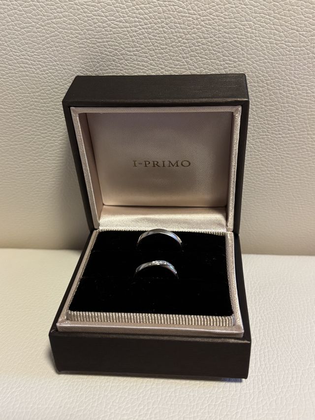 上:男性用。マット加工を追加
下:女性用。