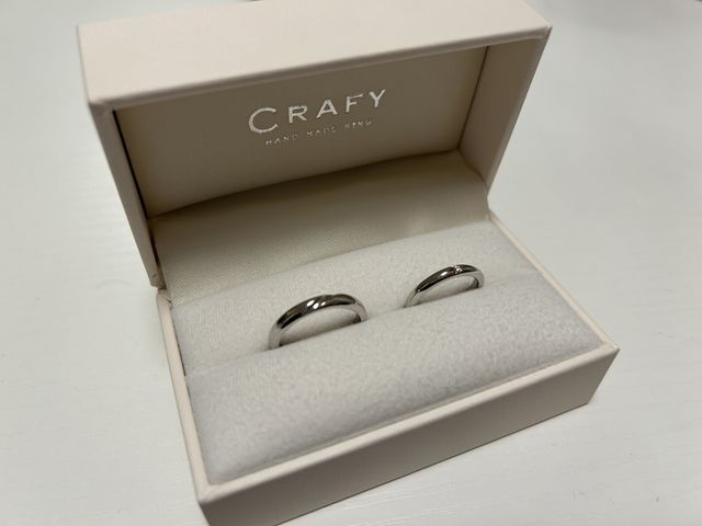 しっかりした素敵な箱に入って届きました。