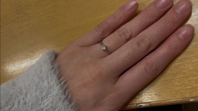 シンプルで綺麗。飽きが来ない。それでいてこの価格。満足です。