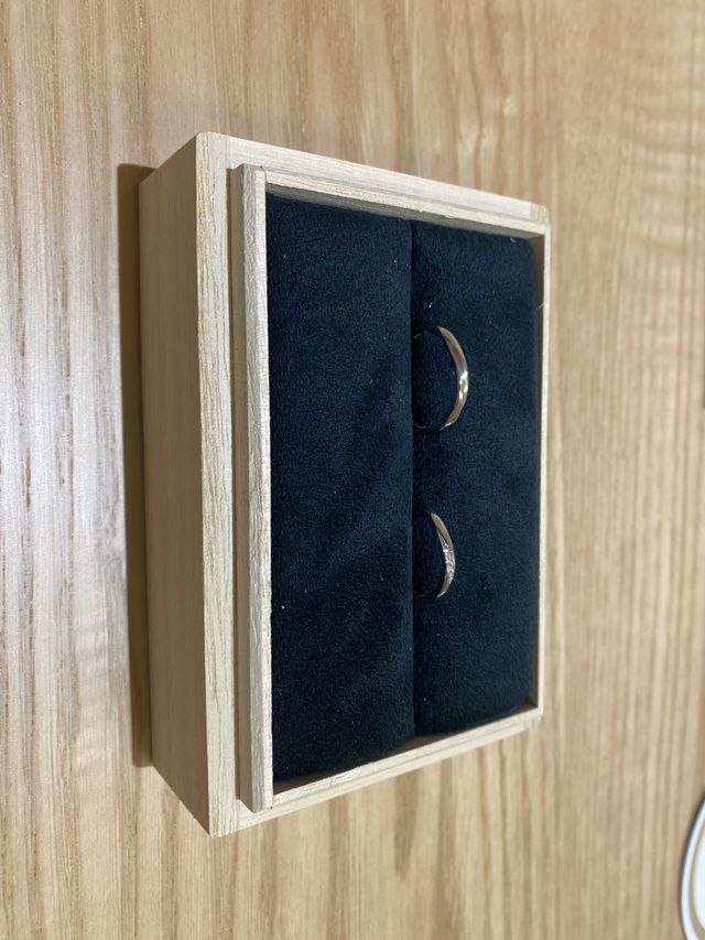 出雲結　風結
・周り鏡面&times;中央ヘアライン
・ダイヤ有り　鏡面