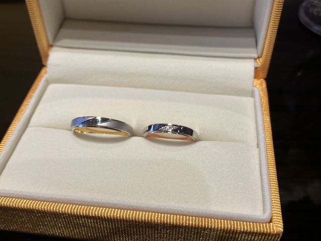 女性側は月日に斜めにダイヤをいれました。