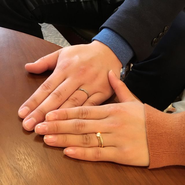 主人がプラチナ、私はイエローゴールドです。