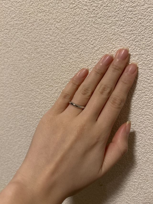 少しウェーブがかったデザインです。