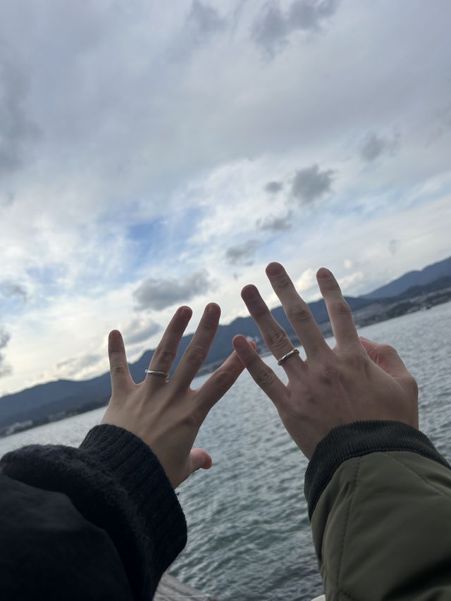 入籍後、旅行先での一枚