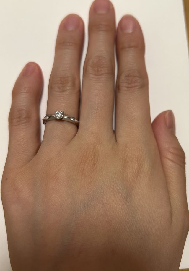 婚約指輪の写真です。