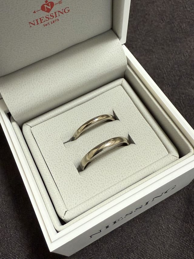 色だけ揃えました。こちらはサンドグレーという色味です。