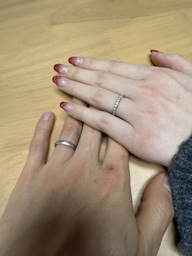 プラチナ999なので変形もなく、着け心地がとても良いです