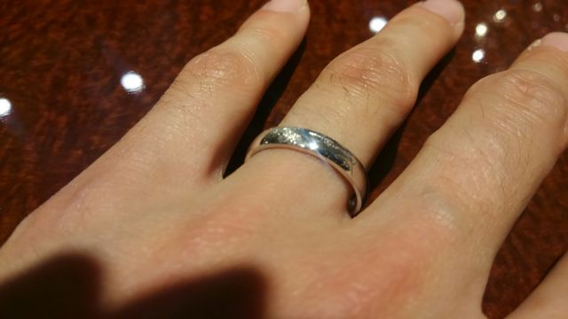 天の川のデザインの指輪