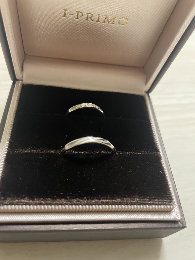 着け心地抜群でゆるくウェーブがかかっている素敵なリングです！