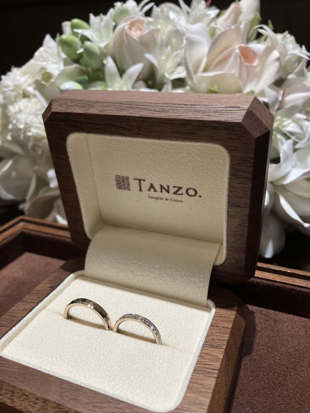 2人で選びました。色はシャンパンゴールドです。