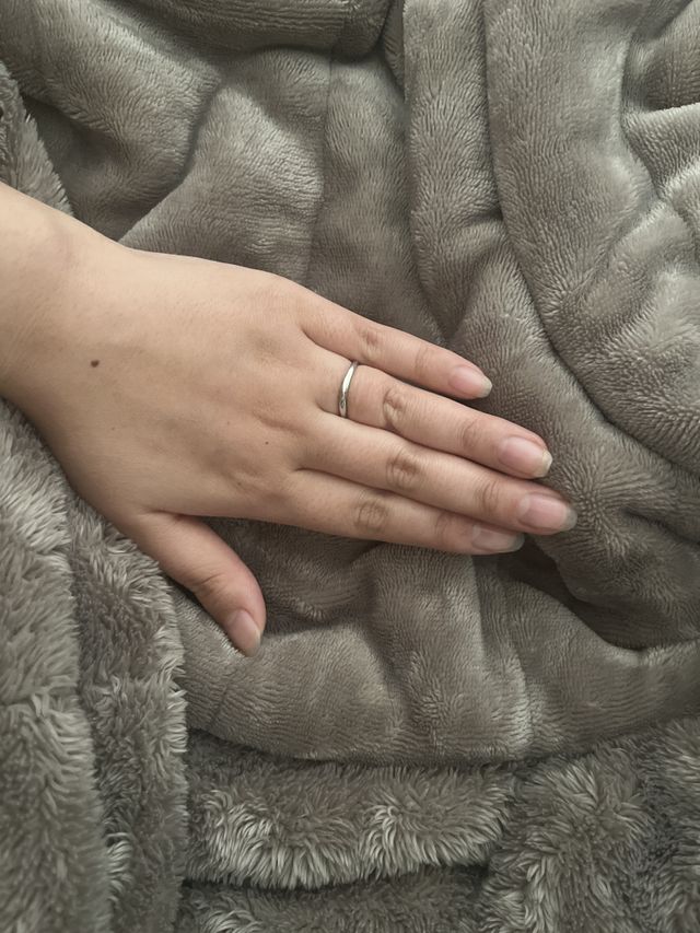 指が太く跡が残ってしまいます