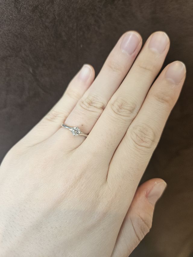 出来上がった指輪の着用写真