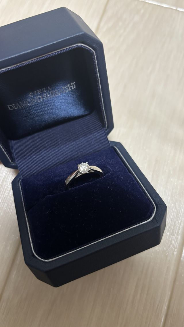 婚約指輪の写真