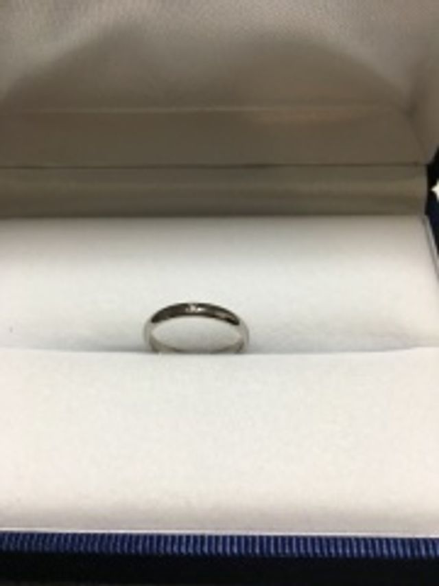 幅とダイヤの数を選べる指輪