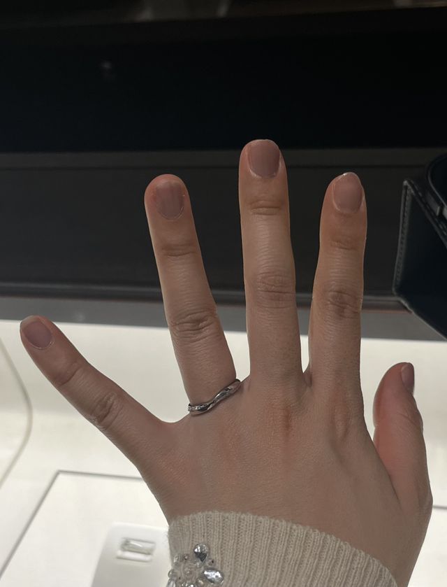 たけのこ型の指にはとっても指馴染みよくオシャレな感じです。