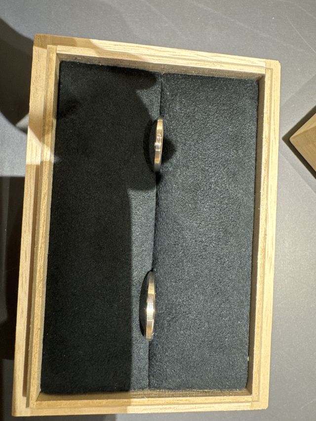 2人の指輪のセット写真です。