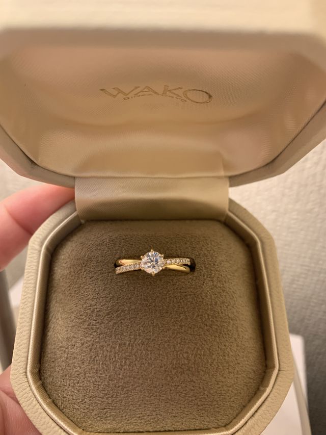 絶対に指輪はゴールドと決めていました！！笑