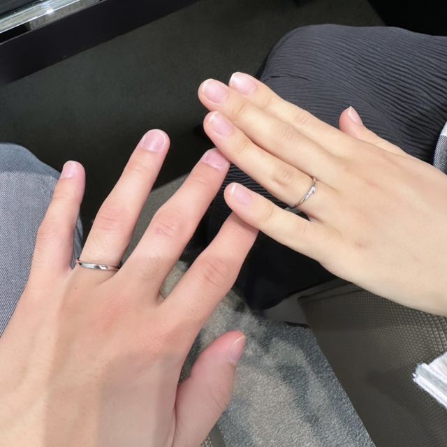 ウェーブデザインの指輪