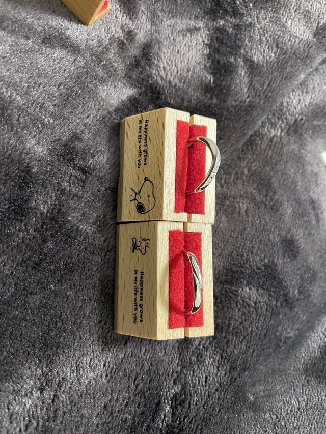 スヌーピーコラボの素敵な指輪です。