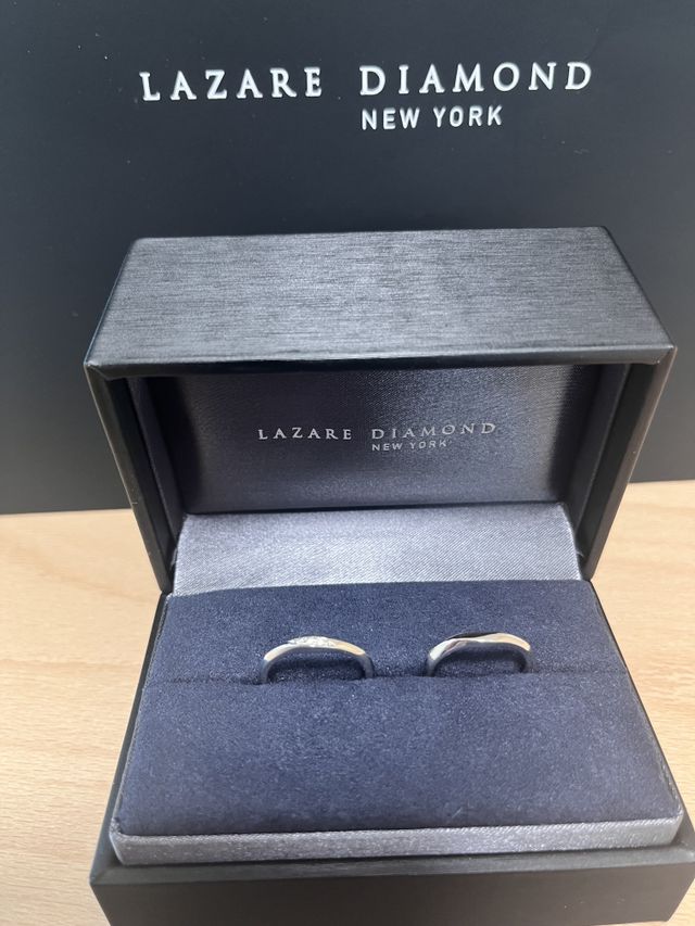 ペアの結婚指輪にしました。