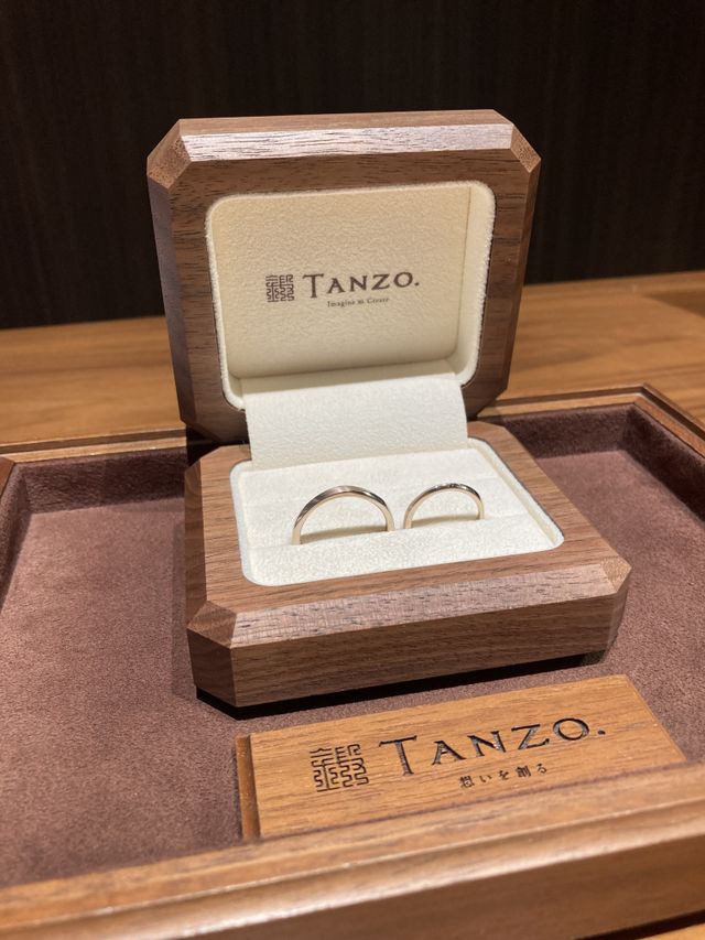 コーラルゴールドのシンプルな指輪