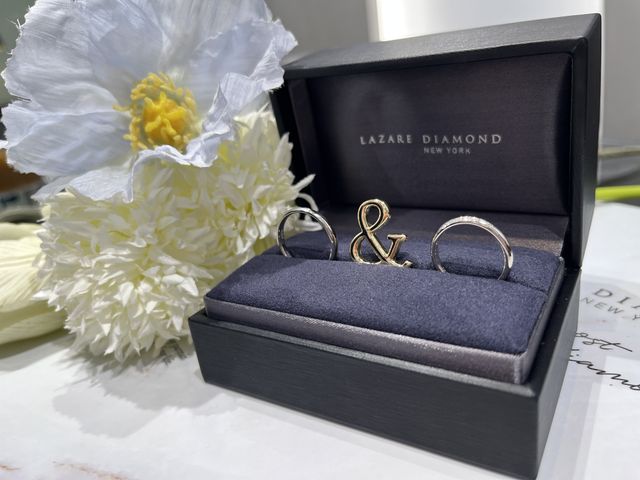 ブラックのシンプルなボックスから品を感じる。