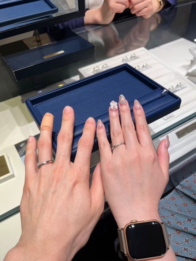 指怪我してしまってます(汗)