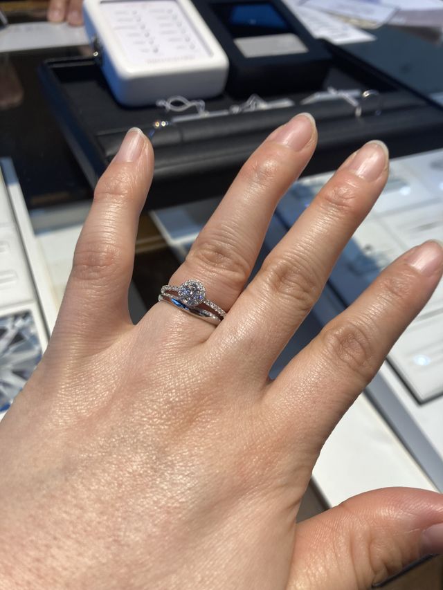 結婚指輪と婚約指輪の重ね付け
