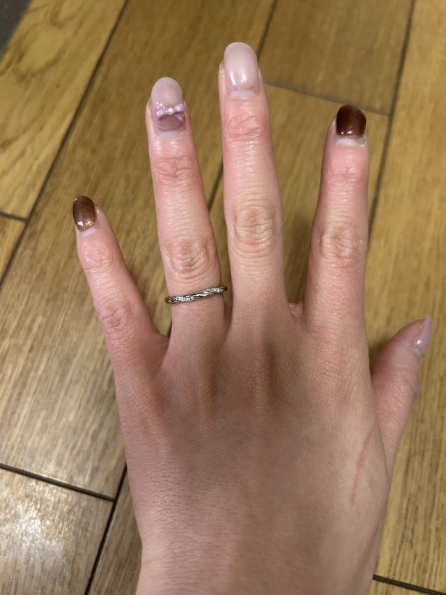 入籍当日に着用したのでまだ2日目の写真です。