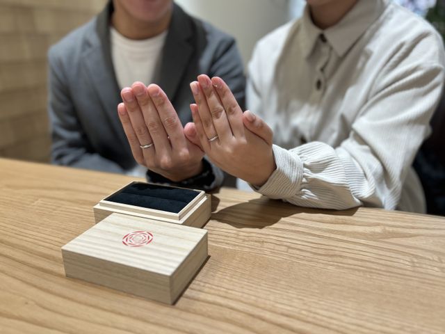 指輪の受取時に撮影して頂きました