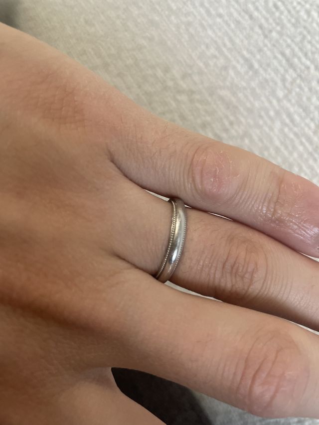 購入した指輪です。ミルグレイン加工が気に入っています。