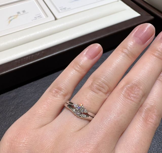 婚約指輪と結婚指(セットリング)