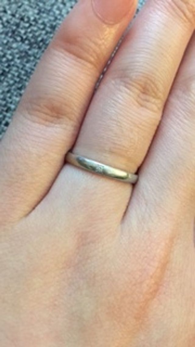 着用写真アップ。ダイヤモンドが光ります。