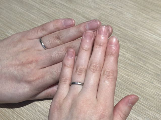 シンプルだが入っているラインが可愛い、お揃い感も出るデザイン