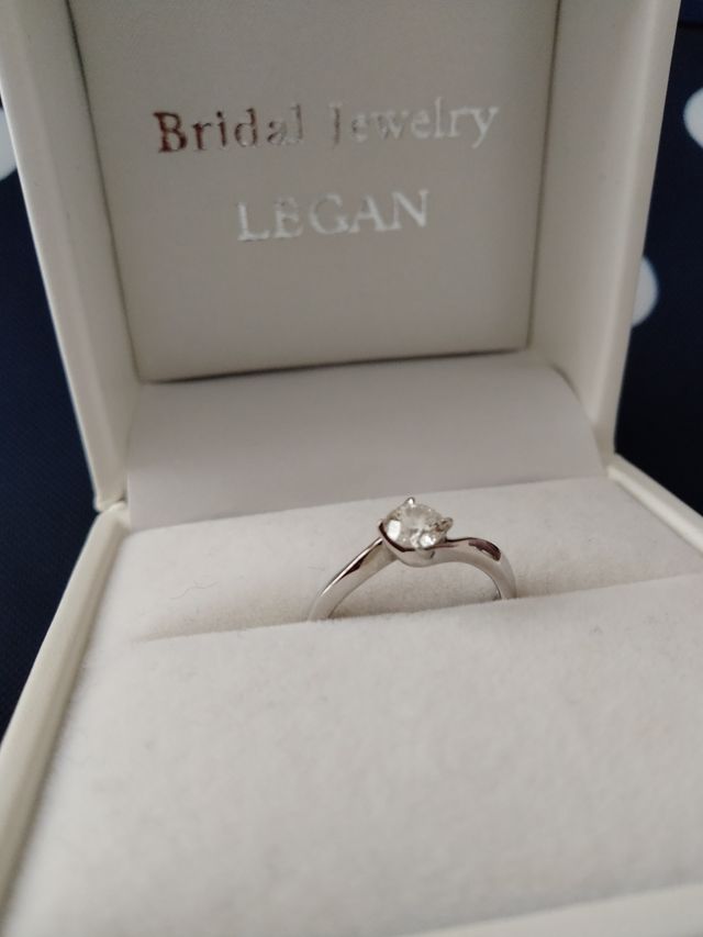 婚約指輪を買ったら、LEGANの指輪ケースも付きました。