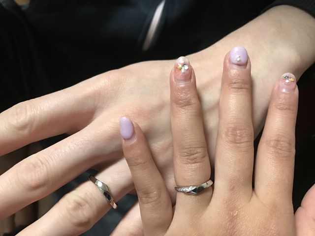 十二単のように衣が重なりあったデザインです。