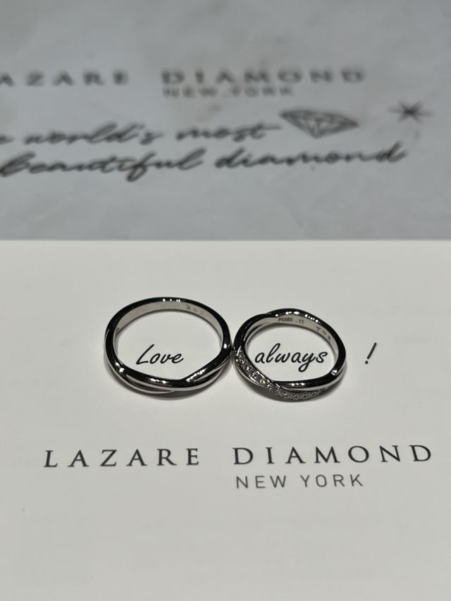 デザインの可愛さとダイヤモンドの輝きがとても素敵なリングです