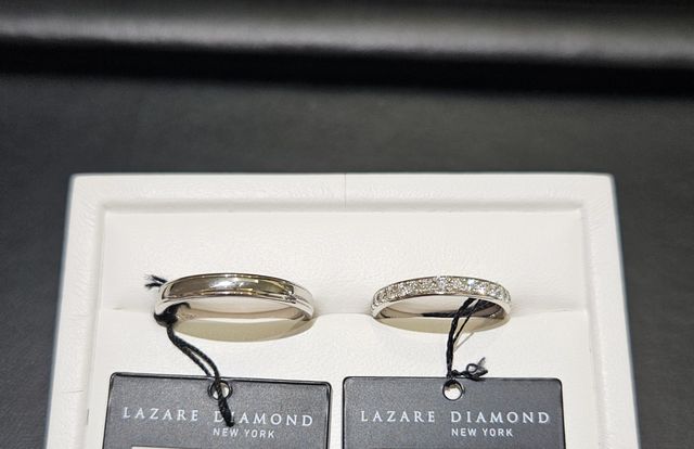 20石のダイヤモンドがついたものを選びました。