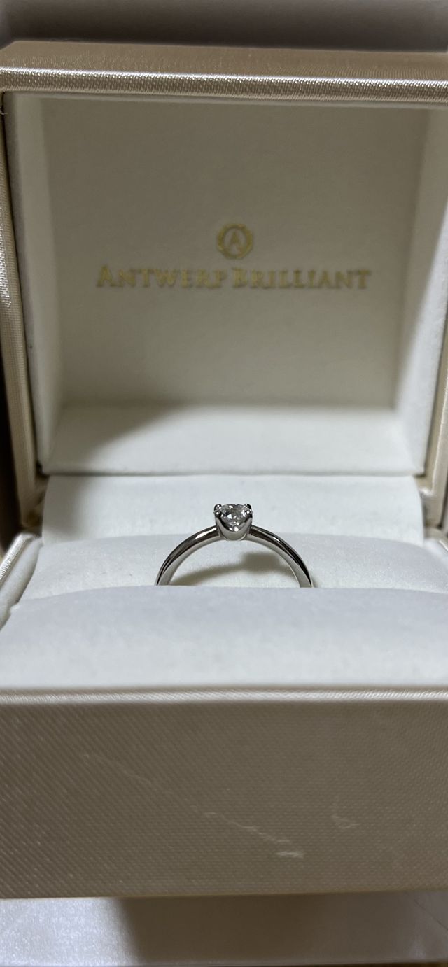 美しく輝く指輪