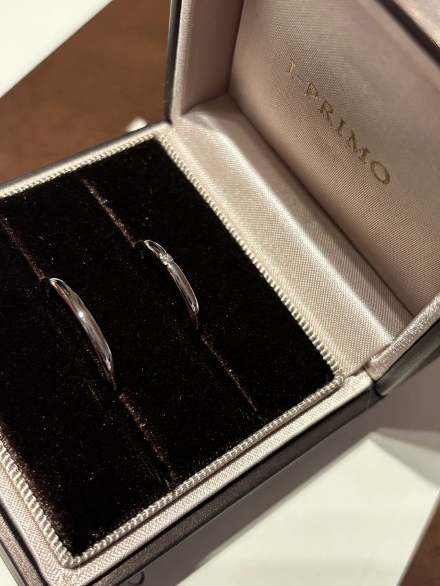 指輪を斜めから撮りました。