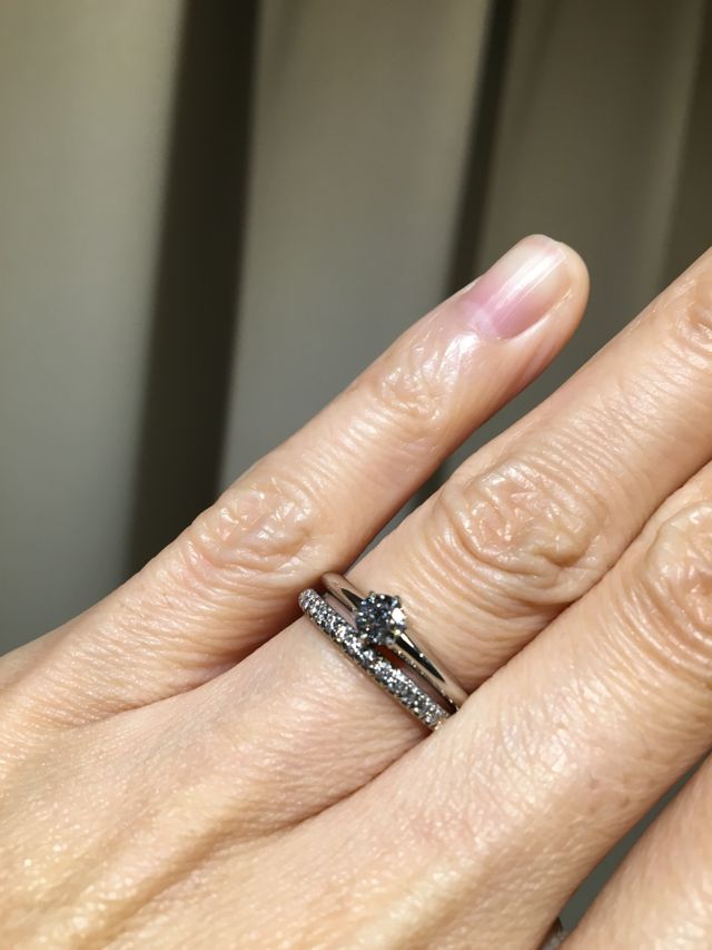 エンゲージとハーフエタニティの重ねづけ。夢のよう&hellip;