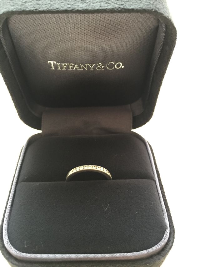 黒いケースに入っていました。今でも大切に残してあります。