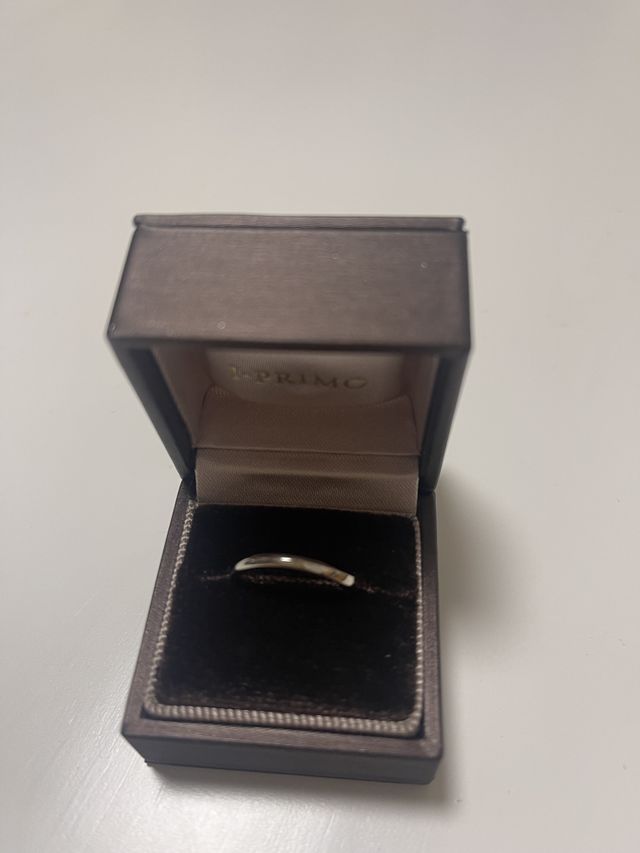 男性用の結婚指輪です。シンプルで主人も気にいっています