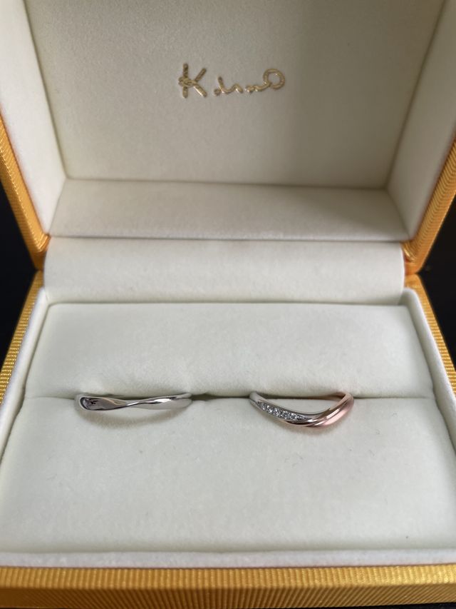 同じデザインではなく、それぞれが欲しい指輪にしました。