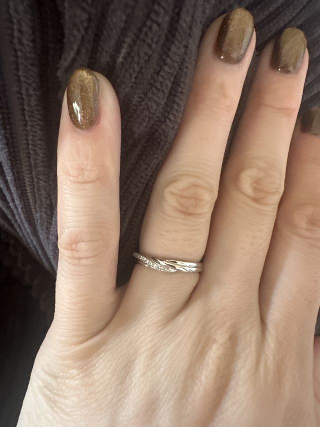 捻れてるところがおしゃれ
人と違う結婚指輪がよかった！