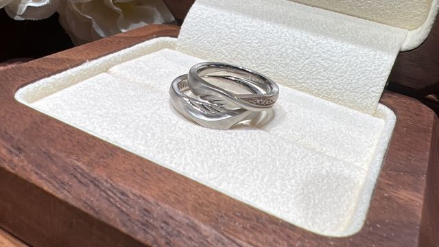 私のラッキーナンバーの5をイメージし、ダイヤは5つにしました